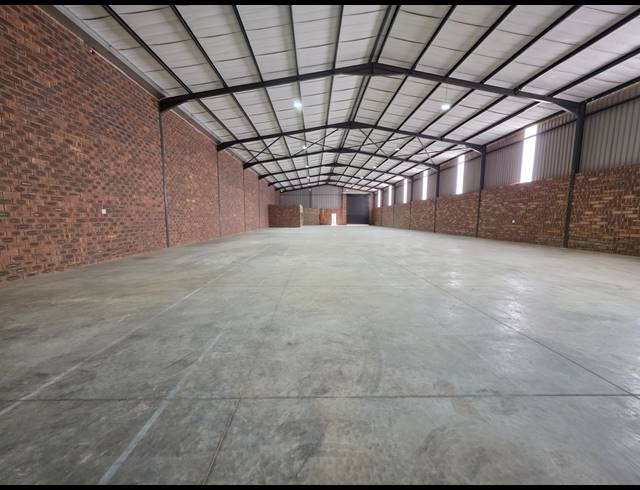 815M² WAREHOUSE TO LET IN AEROTON